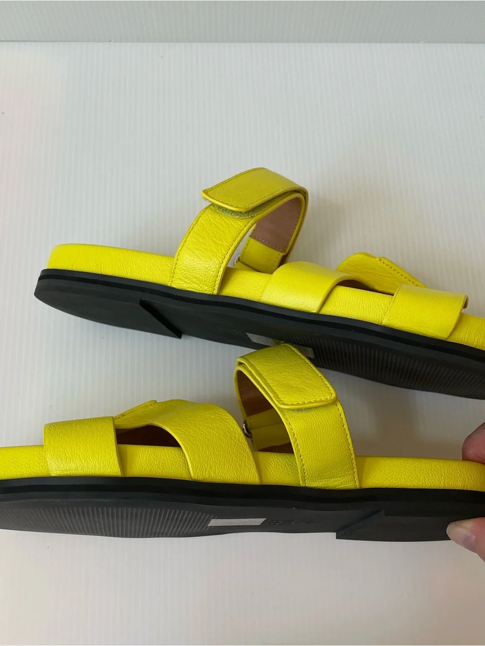 NWT Anthropologie Bibi Lou Mindy Cut Out Slide Sandal Leather Size 9 40 Yellow
